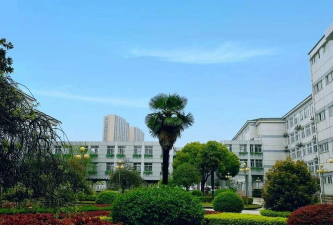 常州市武进区鸣凰中学