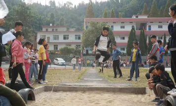 袁州区合浦中学