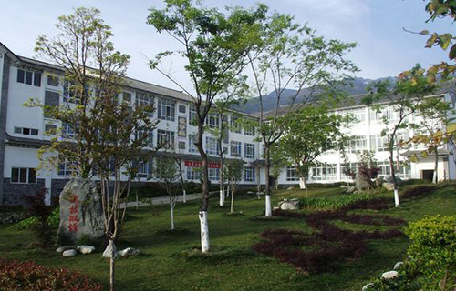 高邮市车逻中学
